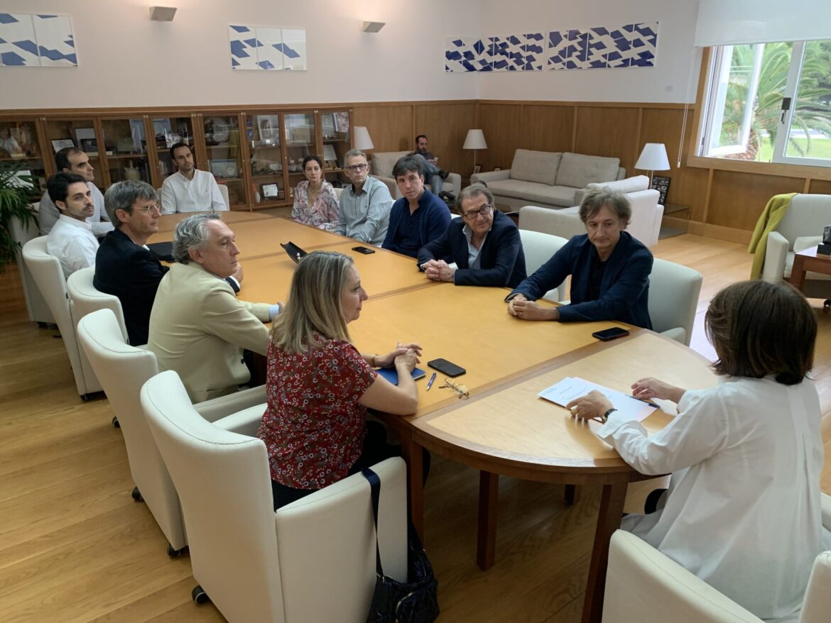 La Universidad de Alicante y Aitex intensificarán su colaboración en materia de transferencia