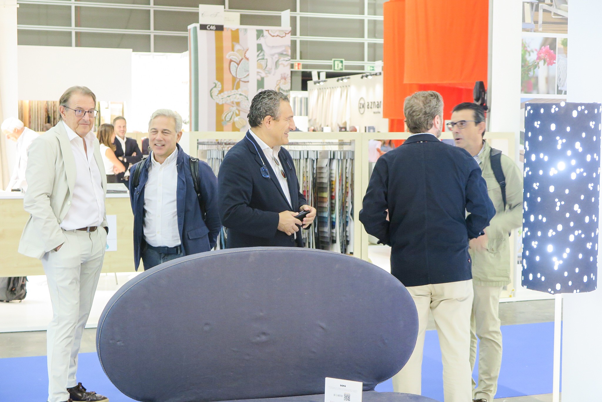 EN EL STAND DE AITEX EN FERIA TEXIL HOGAR 2024